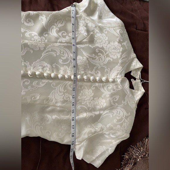 Dress - Picture 8 of 9